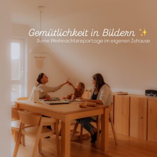 Am Wochenende wird endlich dekoriert & dann beginnt die magischste Zeit im Jahr ✨ Verzauberte Kinderaugen, Glück aus tiefstem Herzen, diese ganz besondere Familienzeit & all die kleinen Rituale, die ihr nur jetzt lebt.
Genau das liebe ich so sehr an der Adventszeit – sie fühlt sich jedes Jahr wie ein warmes Zuhause an 💕

Und weil diese Momente so schnell vorbeirasen, begleite ich im Dezember wieder ein paar Familien mit einer kleinen Weihnachtsreportage:
Echt, achtsam, ungestellt.
Beim Plätzchen backen, beim Kuscheln, beim Schmücken oder einfach so, wie ihr seid.

Wenn du dir eine der wenigen Reportagen für eure Familie sichern möchtest:
👉🏻 Der Link zur Buchung ist in der Bio
oder du schreibst mir einfach direkt – ich freue mich sehr auf euch 🥹

#echteslebenzeigen #erinnerungenimeinmachglas #fotografinfrankfurt #lebendigefotografie #kindheitsgold #zauberhaftemomente #vorweihnachtszeit #alltagsmagie