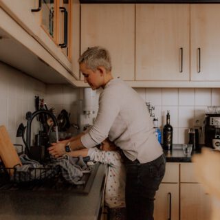 Herzen, Sterne, Züge und die fliegende Kuh 🚂🧡🐄✨ 
Etwa so sah meine Backaktion am letzten Wochenende aus. Erzählt doch mal, was sind eure liebsten Ausstechformen oder die eurer Kids? 😁

#weihnachtszauber #vorweihnachtszeit #weihnachtenmitkindern #plätzchenbacken #weihnachtserinnerungen #familienreportage #weihnachtsbäckerei