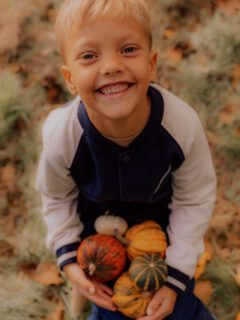 Seid ihr schon ready für Kürbiskinder Fotos? 😍 Die Aktion kommt am Wochenende in den Newsletter & nächste Woche gebe ich euch hier die Resttermine frei 🍁 

Noch nicht beim Newsletter angemeldet? Der Link ist in meiner Bio ;)

#herbstfotografie #herbstfotoshooting #derherbstistda #herbstmitkindern